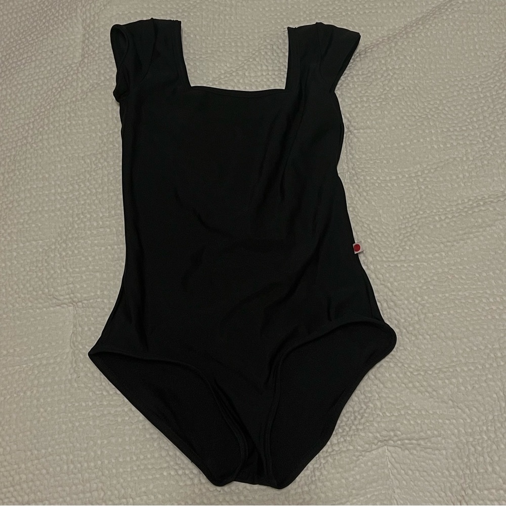Yumiko Marieke w/ cap sleeves
